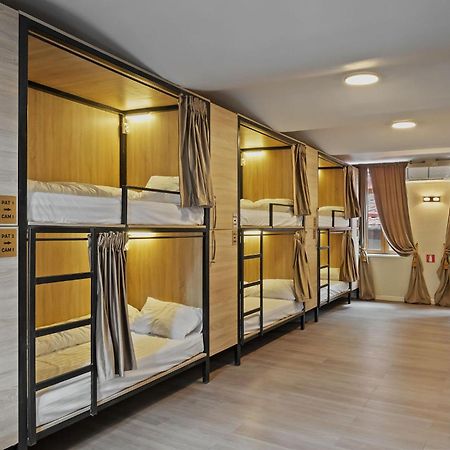Ramana Garden Hostel - Self-Service Accommodation Bukarest Kültér fotó