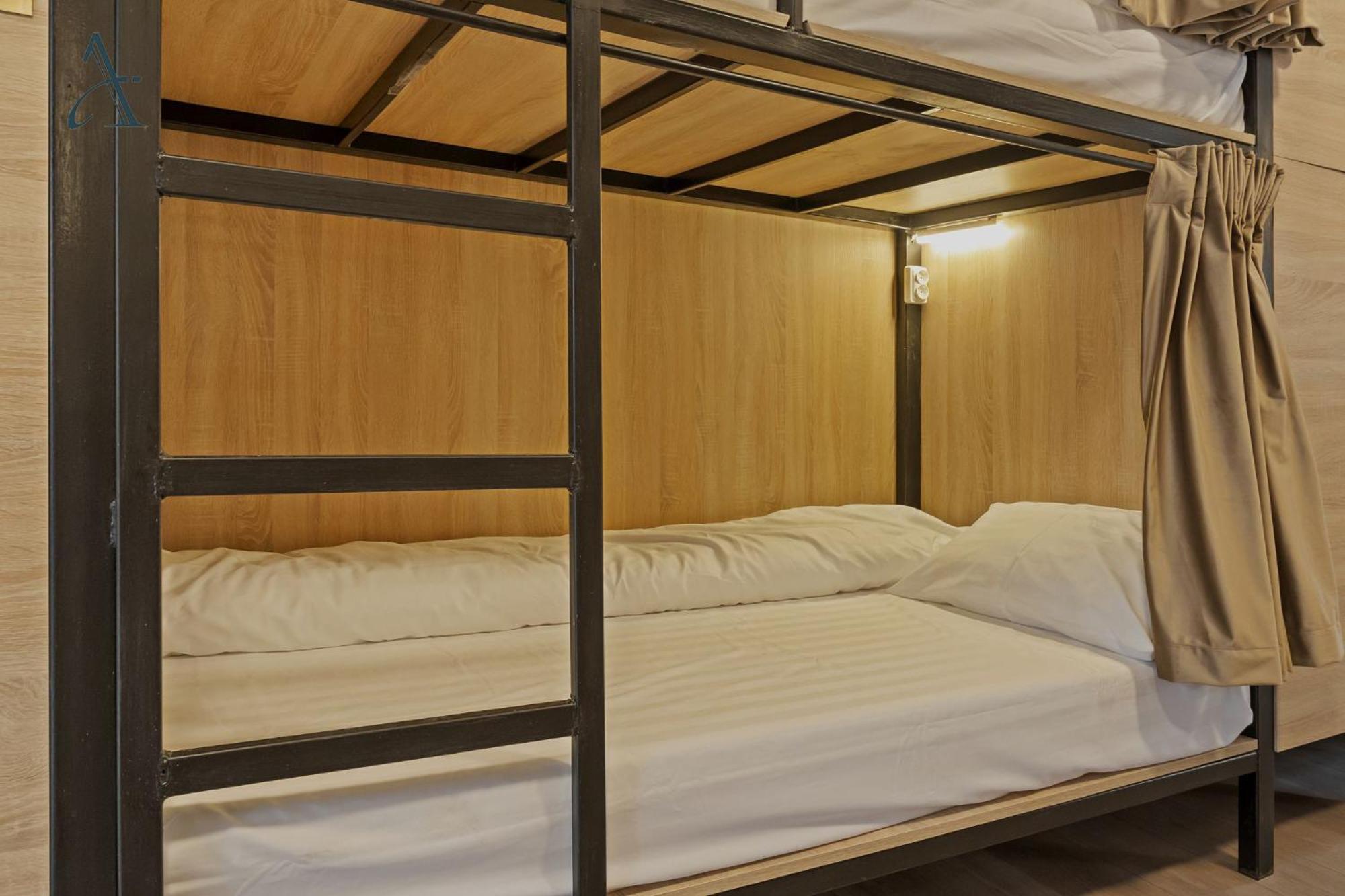 Ramana Garden Hostel - Self-Service Accommodation Bukarest Kültér fotó